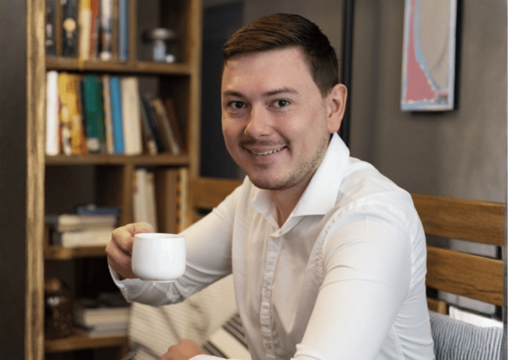 Pozvánka na online seminář „Zapomeňte na AI. Nejdřív si ukliďte procesy“, 9. 9. 2026
